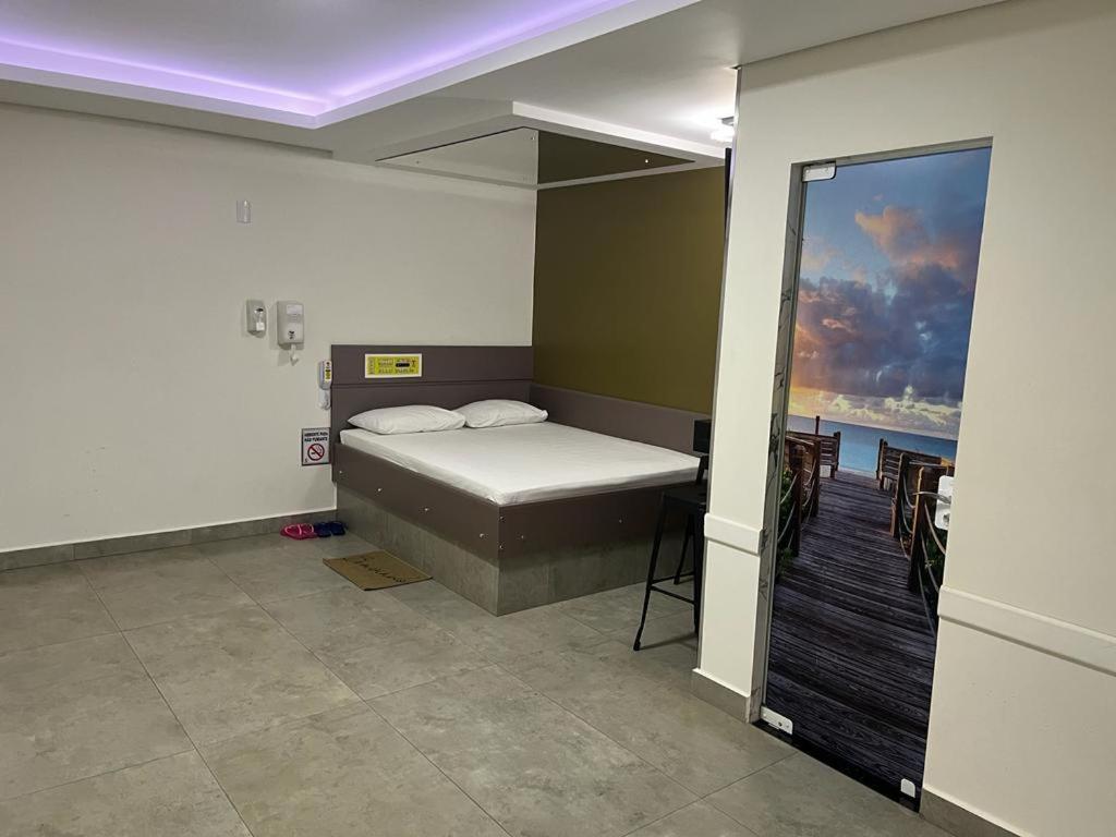 Motel Drive In T - Prolongamento Da Avenida Getulio Vargas Facil Acesso Ao Shopping Patio Chapecó Exterior foto