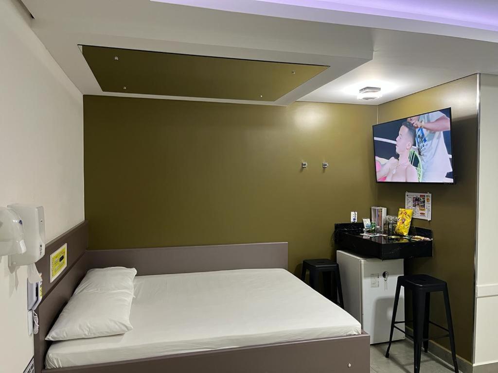Motel Drive In T - Prolongamento Da Avenida Getulio Vargas Facil Acesso Ao Shopping Patio Chapecó Exterior foto