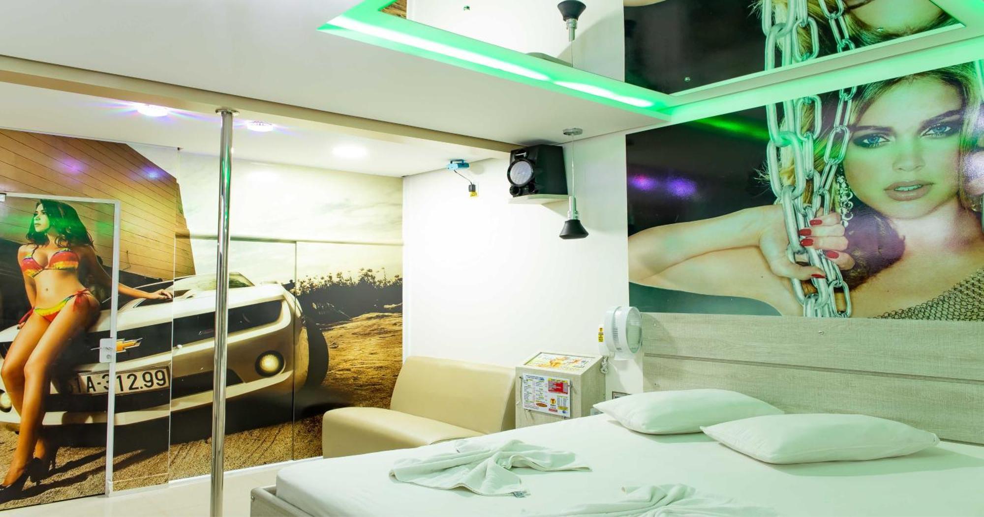 Motel Drive In T - Prolongamento Da Avenida Getulio Vargas Facil Acesso Ao Shopping Patio Chapecó Exterior foto